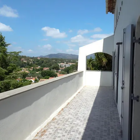 Belle Maison Avec Piscine Dans Les Hauteurs A Raphael וילה Saint-Raphaël
