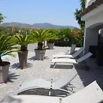Villa Belle Maison Avec Piscine Dans Les Hauteurs A Raphael