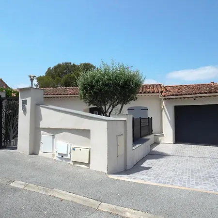 Belle Maison Avec Piscine Dans Les Hauteurs à Raphael *