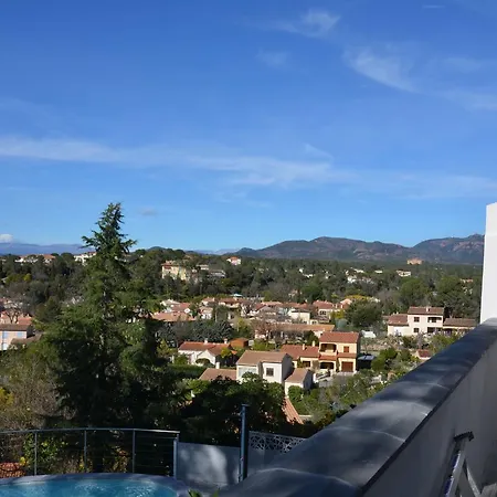 Villa Belle Maison Avec Piscine Dans Les Hauteurs A Raphael *