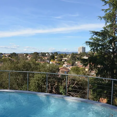 Villa Belle Maison Avec Piscine Dans Les Hauteurs A Raphael