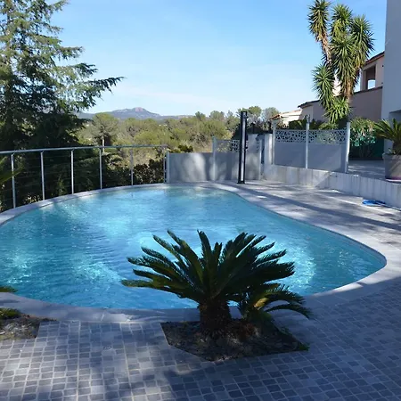 Belle Maison Avec Piscine Dans Les Hauteurs A Raphael * Saint-Raphael (Var)