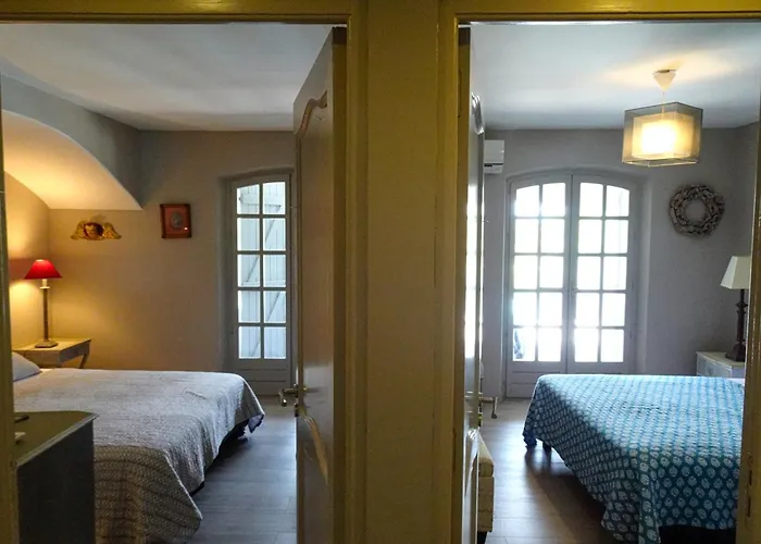 Belle Maison Avec Piscine Dans Les Hauteurs à Raphael *