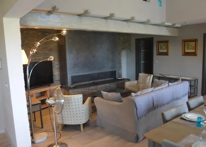 Belle Maison Avec Piscine Dans Les Hauteurs à Raphael Villa