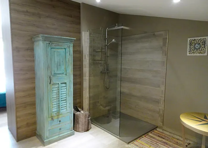 Belle Maison Avec Piscine Dans Les Hauteurs à Raphael *