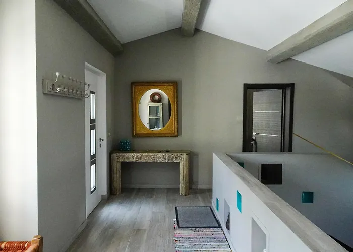 Belle Maison Avec Piscine Dans Les Hauteurs A Raphael