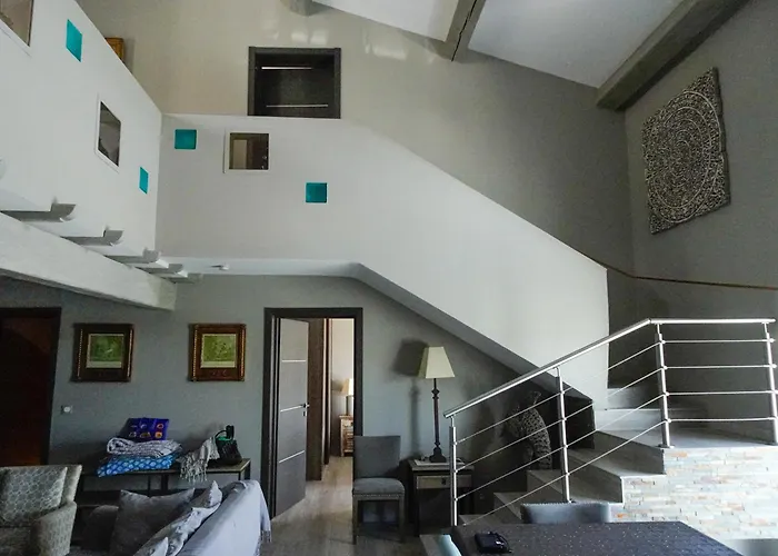 Belle Maison Avec Piscine Dans Les Hauteurs à Raphael Villa *