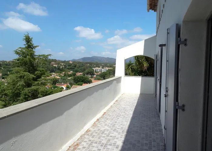 Belle Maison Avec Piscine Dans Les Hauteurs à Raphael Villa Saint-Raphaël