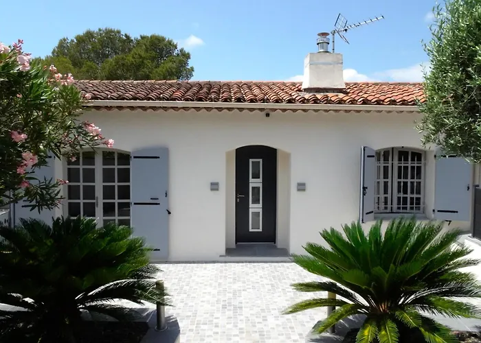 Villa Belle Maison Avec Piscine Dans Les Hauteurs à Raphael *